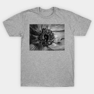 The Anemone in Black and white T-Shirt